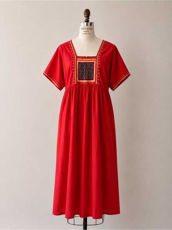 Vintage Dresses & Skirts - Vintage 70s Thai embroidered maxi dress by Shayna 🌺